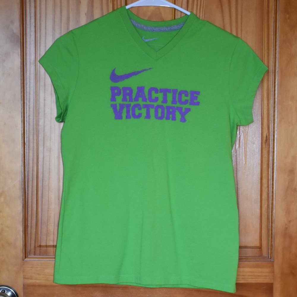 *3 for 20* Nike Girls' V-Neck Short-Sleeved Tee XL